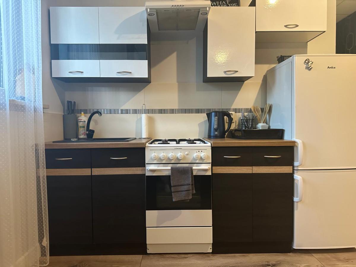 OkszowApartament Oksford 1アパートメント エクステリア 写真